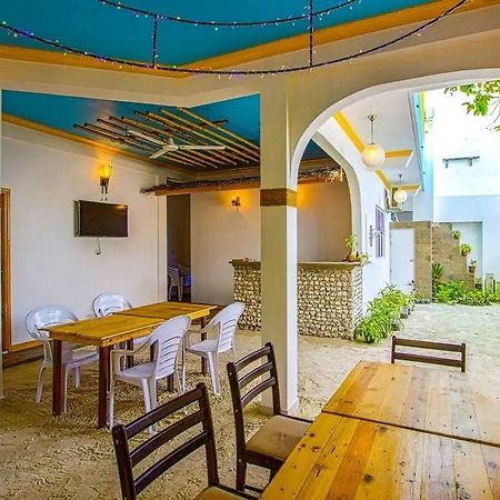 Handhuvaru Villa Boutique Hotel Maafushi Buitenkant foto